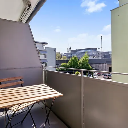 Up&great - Stylish Living Apartment Zurich